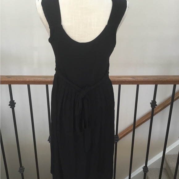Dynamite Black Sleeveless Dress - Picture 5 of 11